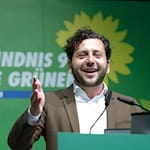 Der Grünen-Vorsitzende fordert ein juristisches Vorgehen gegen die AfD / Foto: Sebastian Willnow/dpa