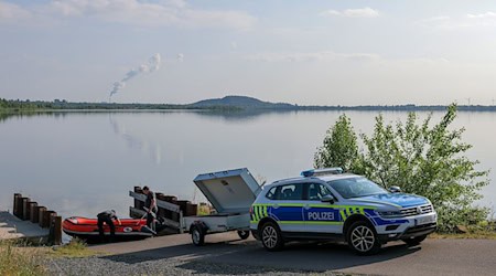 Zarjady pytaja za móžnej wulkokaču w bliskosći Geiseltalskeho jězora. / Foto: Jan Woitas/dpa